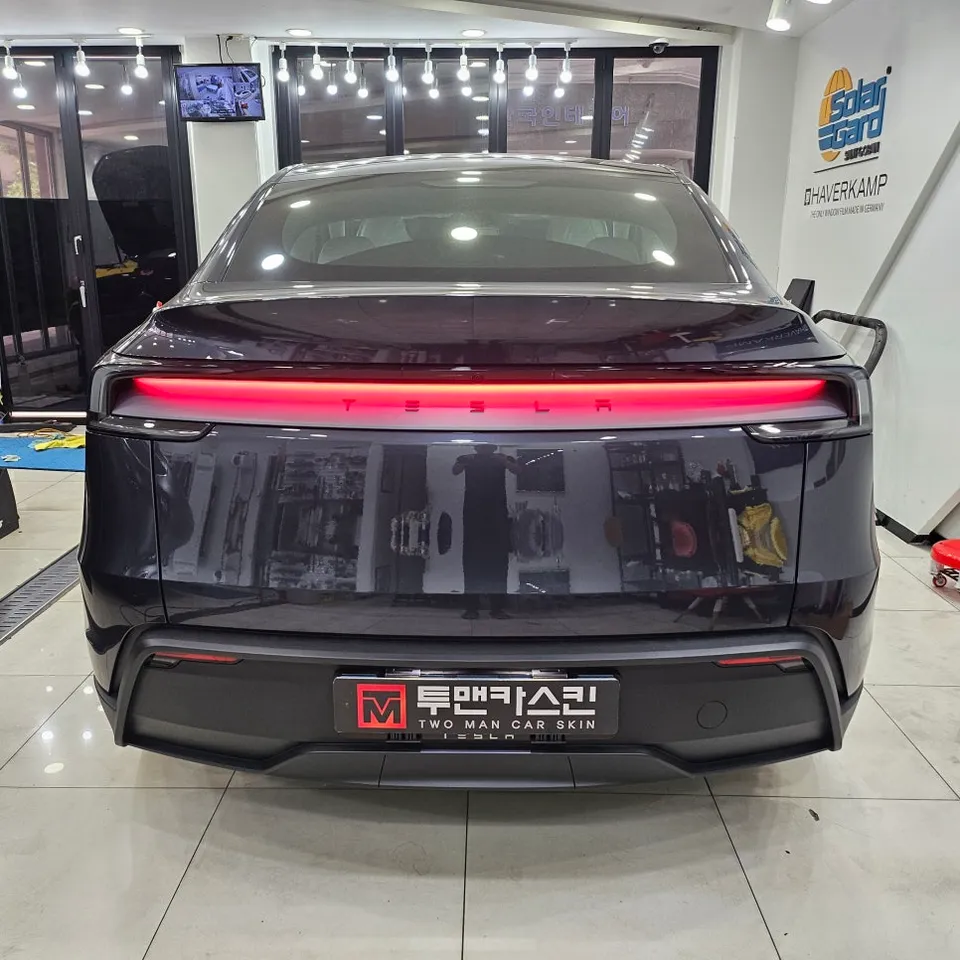 Tesla Model Yのカーフィルム施工事例｜費用目安・仕上がり 施工写真 2-2