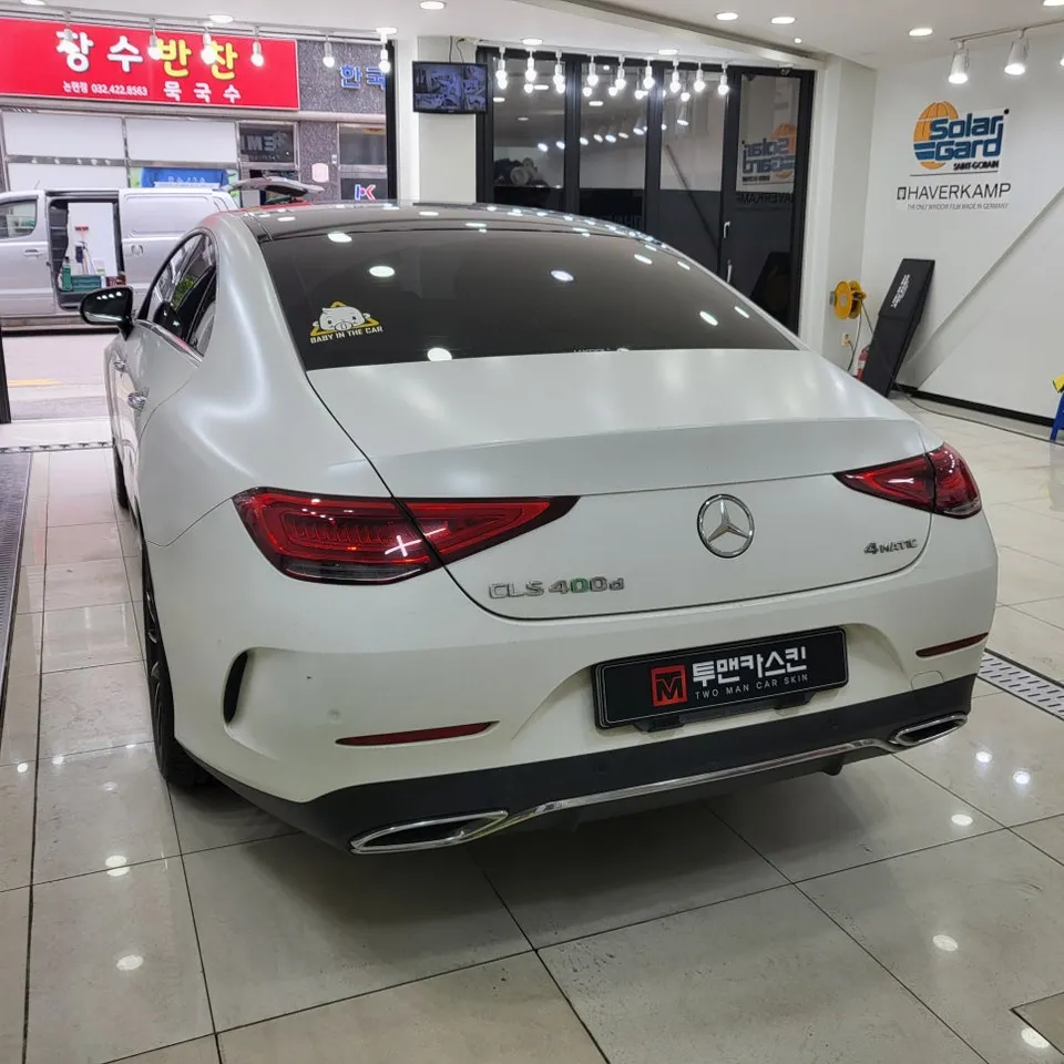 Mercedes-Benz CLSのカーラッピング事例|費用目安・仕上がり 施工写真 3-2
