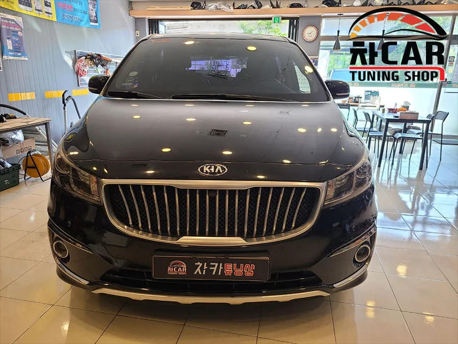 Kia Carnival KA4のドライブレコーダー取付事例 施工写真 5