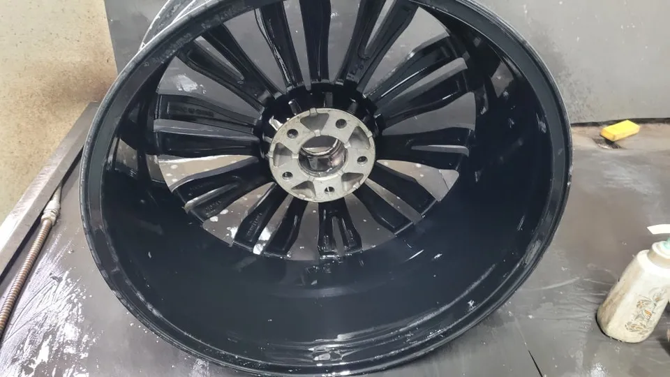 Hyundai Santa Fe TM wheel repair - Hyundai Santa Fe TM Wheel Repair & Painting Review photo 4
