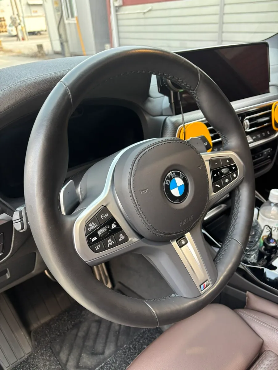 BMW X3 G01 steering wheel - BMW X3 G01 Steering Wheel Leather Replacement Review photo 3