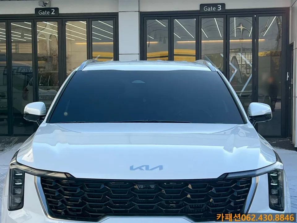 Kia Sorento MQ4のカーフィルム施工事例|費用目安・仕上がり 施工写真 1-2