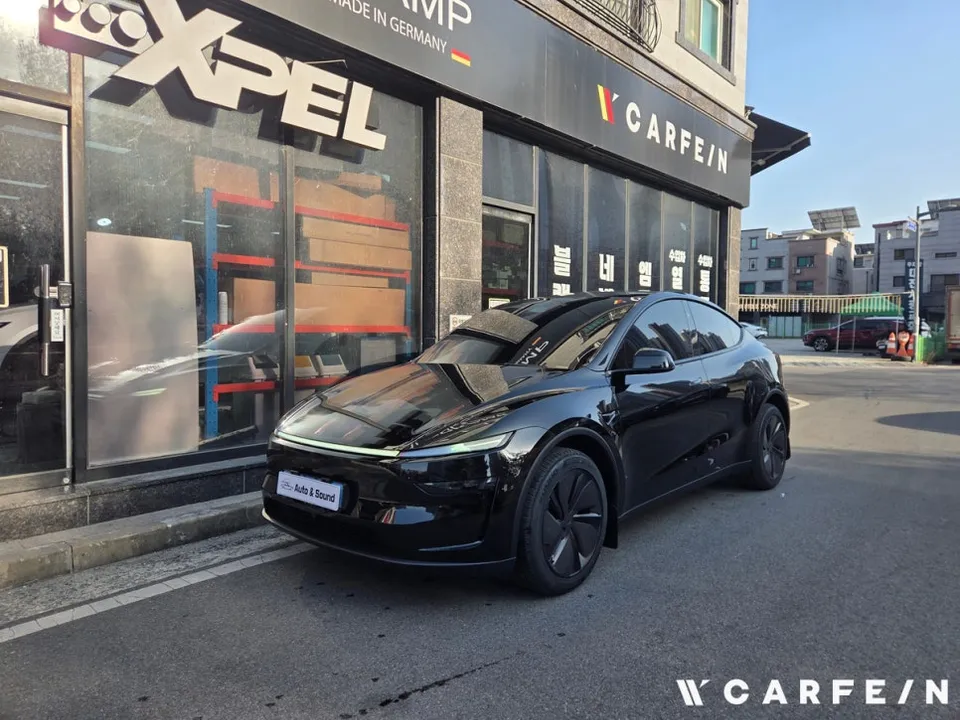 Tesla Teslaのカーフィルム施工事例|費用目安・仕上がり 施工写真 2-1