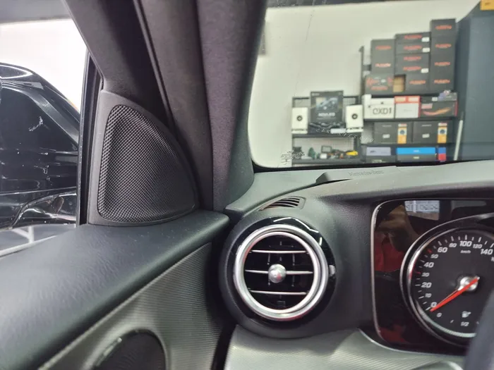 Mercedes-Benz E-Class W213 ambient lighting - Mercedes-Benz E-Class W213 Ambient Lighting Review photo 4