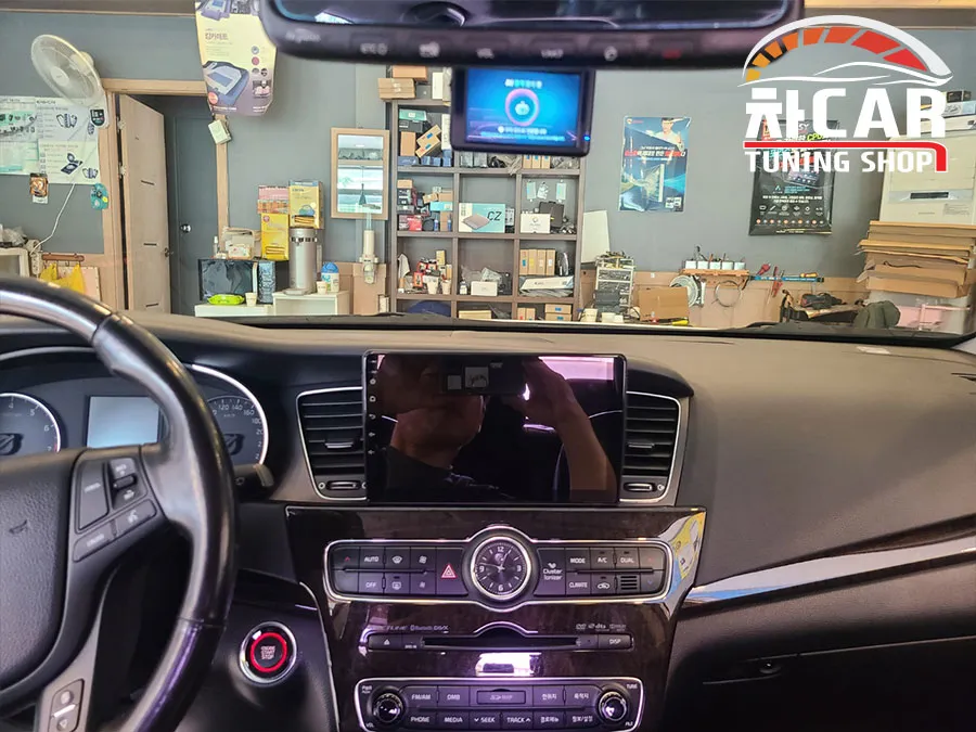 Kia K7 YG android head unit - Kia K7 Android Head Unit Upgrade & Light Repair Review photo 3