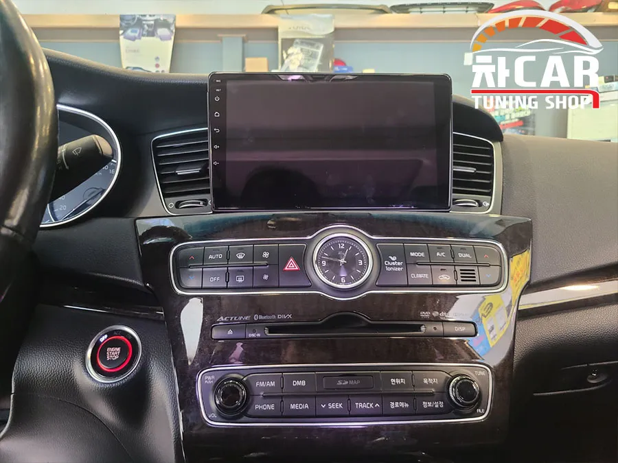Kia K7 YG android head unit - Kia K7 Android Head Unit Upgrade & Light Repair Review photo 4
