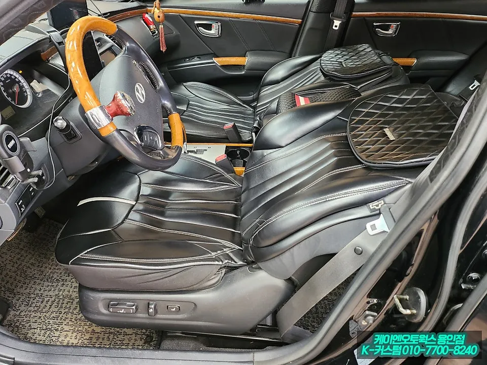 Hyundai Azera interior customization - Hyundai Azera Seat Flattening & Reclining Review photo 3