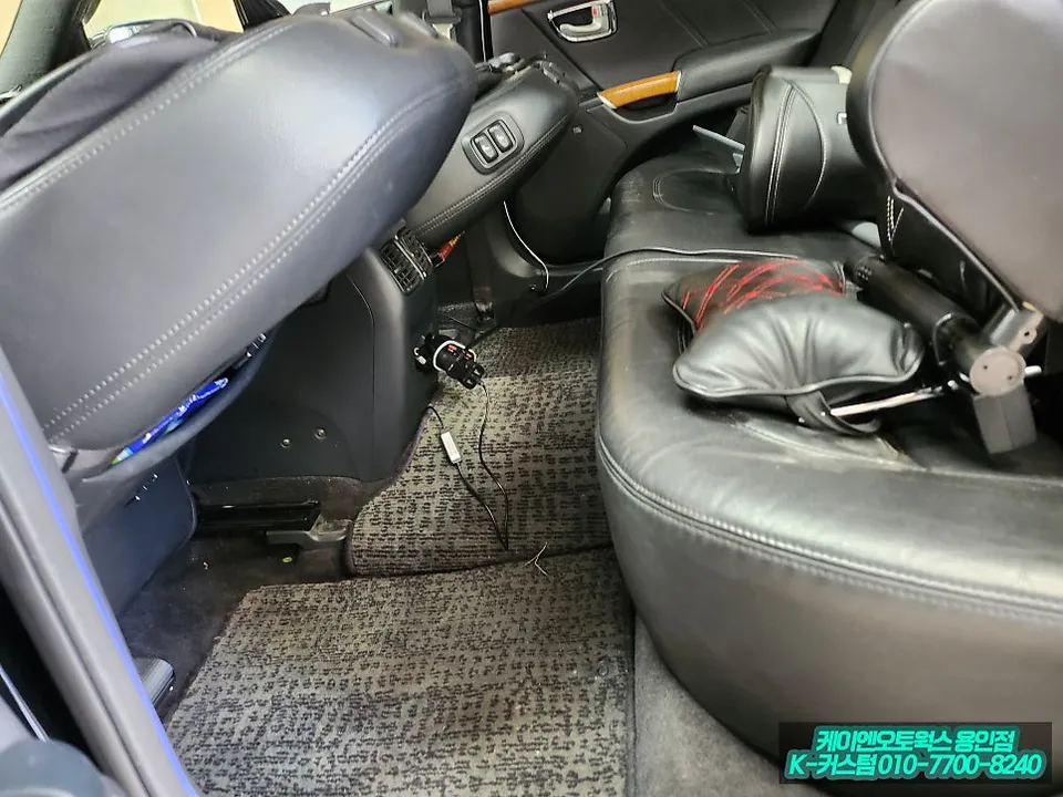 Hyundai Azera interior customization - Hyundai Azera Seat Flattening & Reclining Review photo 4