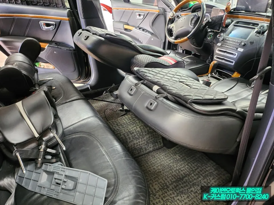 Hyundai Azera interior customization - Hyundai Azera Seat Flattening & Reclining Review photo 5