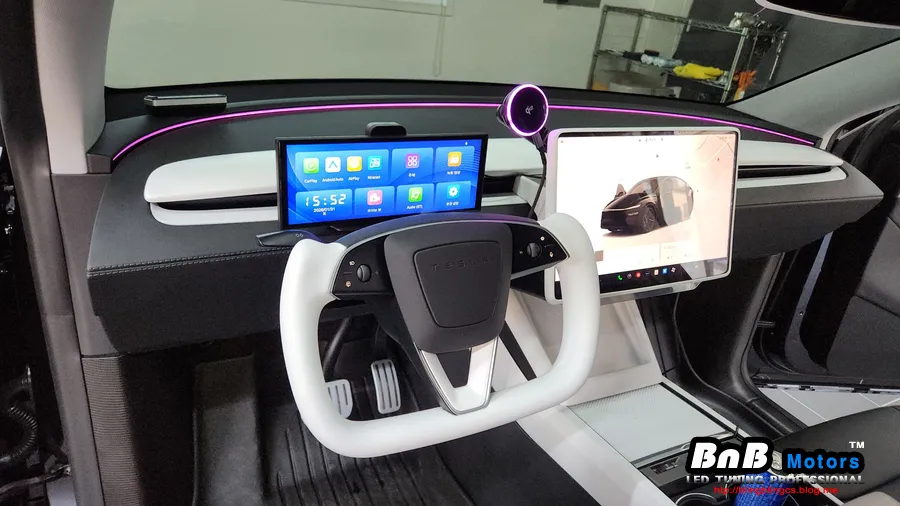 Tesla Model Y steering wheel - Tesla Model Y Steering Wheel Customization Review photo 4