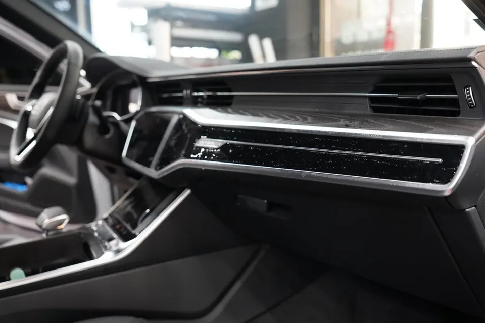 Audi A6のPPF施工事例|費用目安・仕上がり 施工写真 3-1