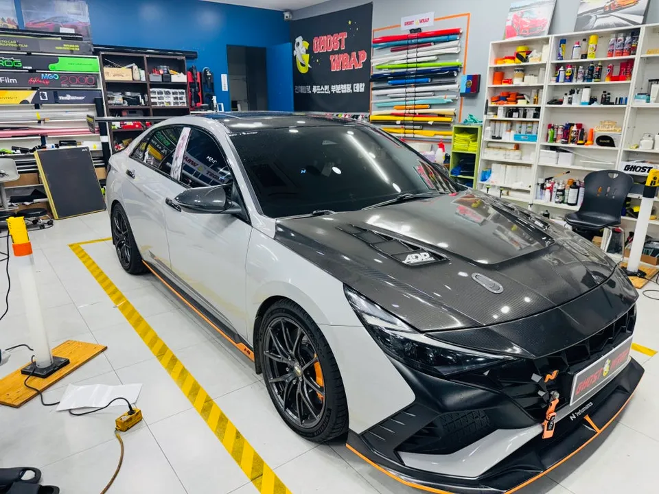 Hyundai Elantra Nのカーラッピング事例｜費用目安・仕上がり 施工写真 1-2