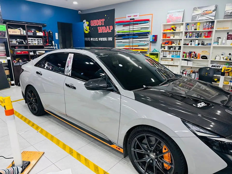 Hyundai Elantra Nのカーラッピング事例｜費用目安・仕上がり 施工写真 2-2