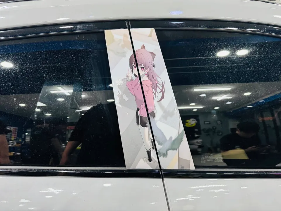 Hyundai Elantra Nのカーラッピング事例｜費用目安・仕上がり 施工写真 1-3