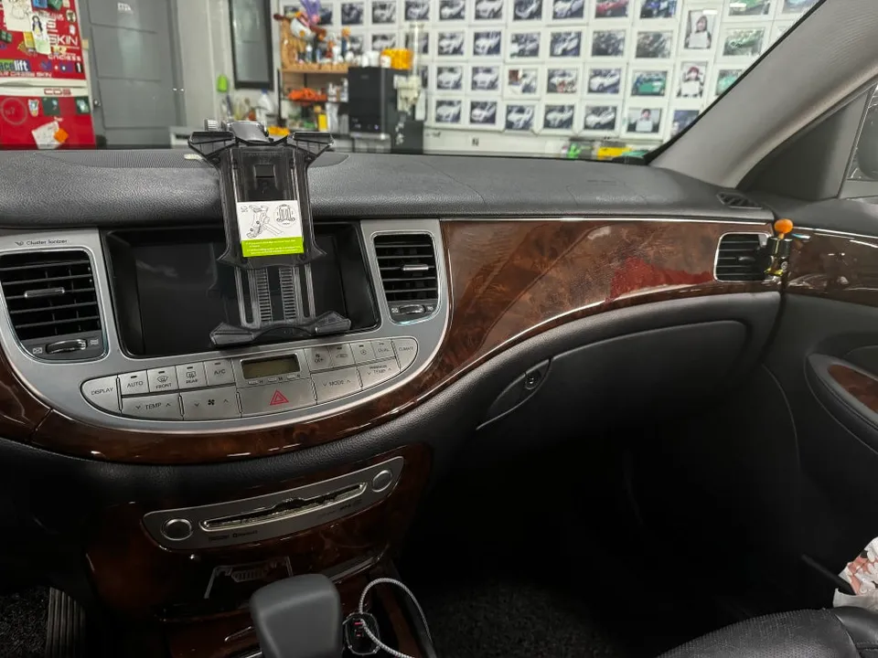 Genesis BH vinyl wrap - Genesis BH Vinyl Wrap Review: Interior Upgrade photo 3