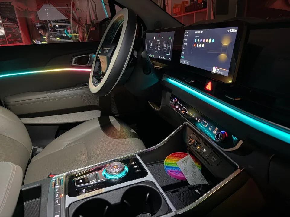 Kia Carnival KA4 ambient lighting - Kia Carnival KA4 Ambient Lighting Review - Cost & Results photo 4