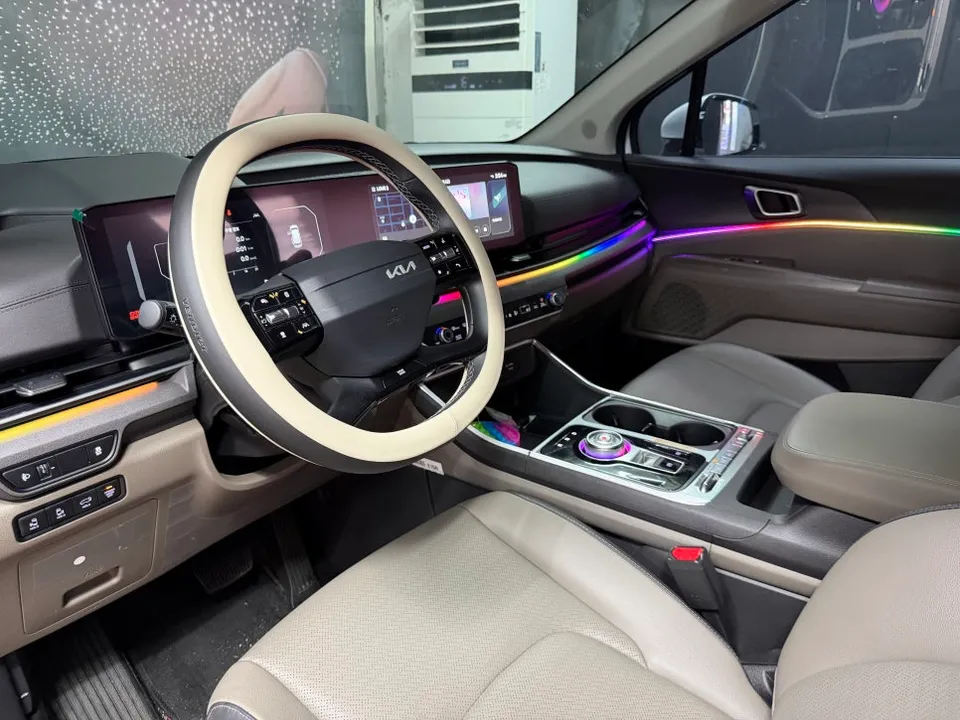 Kia Carnival KA4 ambient lighting - Kia Carnival KA4 Ambient Lighting Review - Cost & Results photo 6