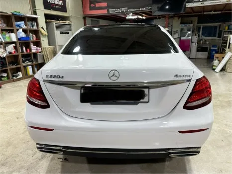 Mercedes-Benz Eクラスのカーラッピング事例|費用目安・仕上がり 施工写真 1-2