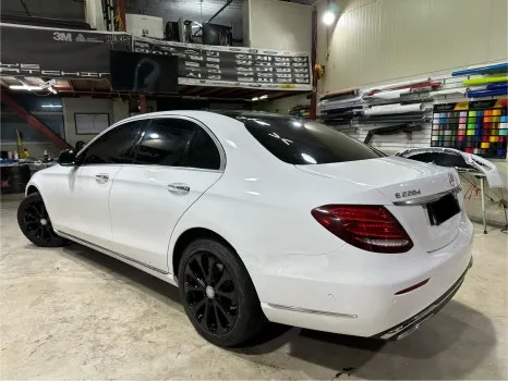 Mercedes-Benz Eクラスのカーラッピング事例|費用目安・仕上がり 施工写真 3-2