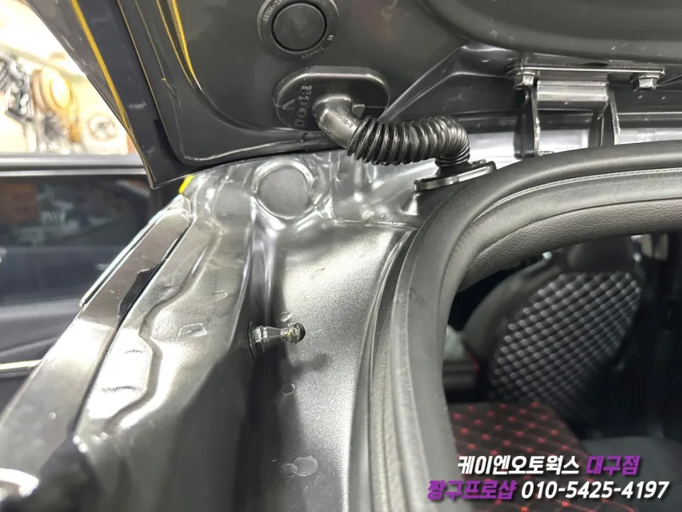 Kia EV6 oem options - Kia EV6 OEM Power Tailgate Upgrade Review photo 3