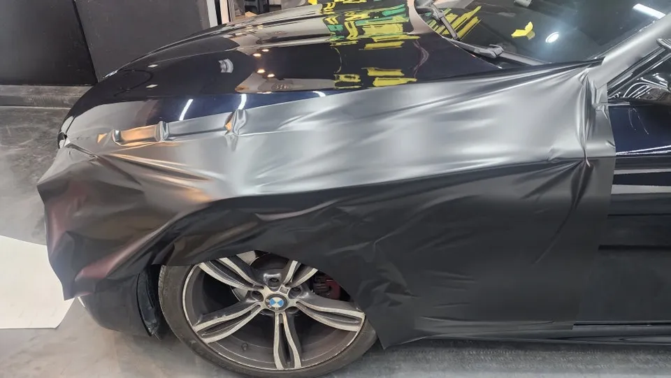 BMW 5 Series F10 サテンブラックラッピング事例 施工写真 1-3