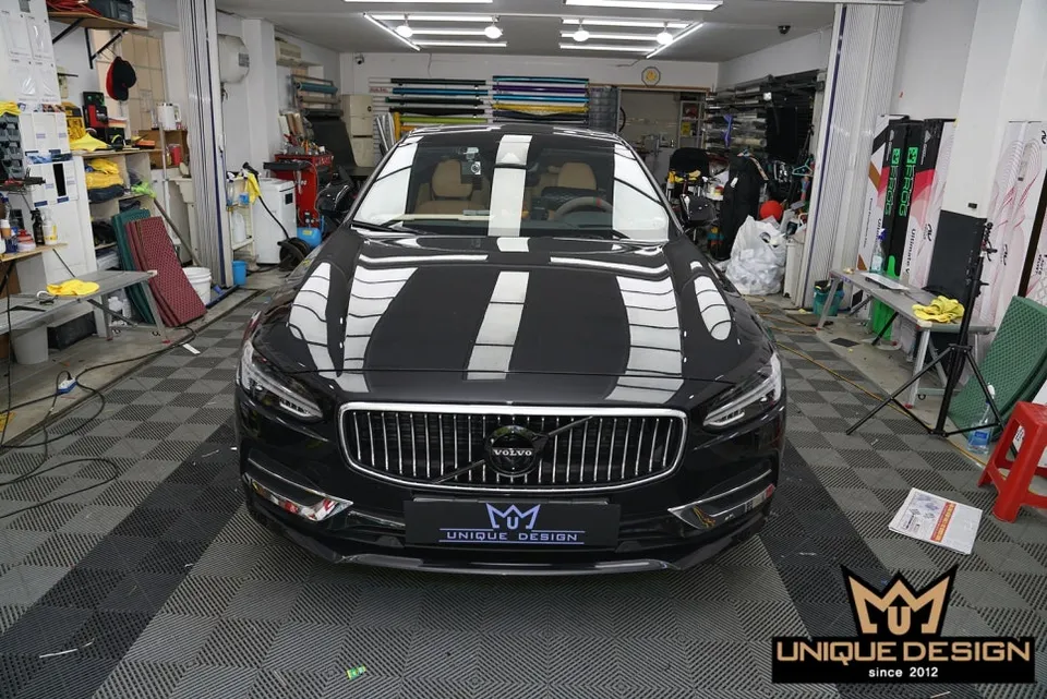 Volvo S90のカーラッピング事例 施工写真 2