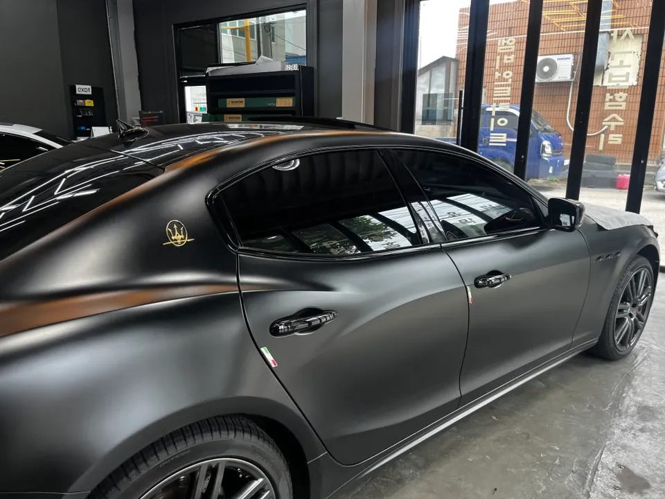 Maserati Ghibliのカーフィルム施工事例|費用目安・仕上がり 施工写真 4-1