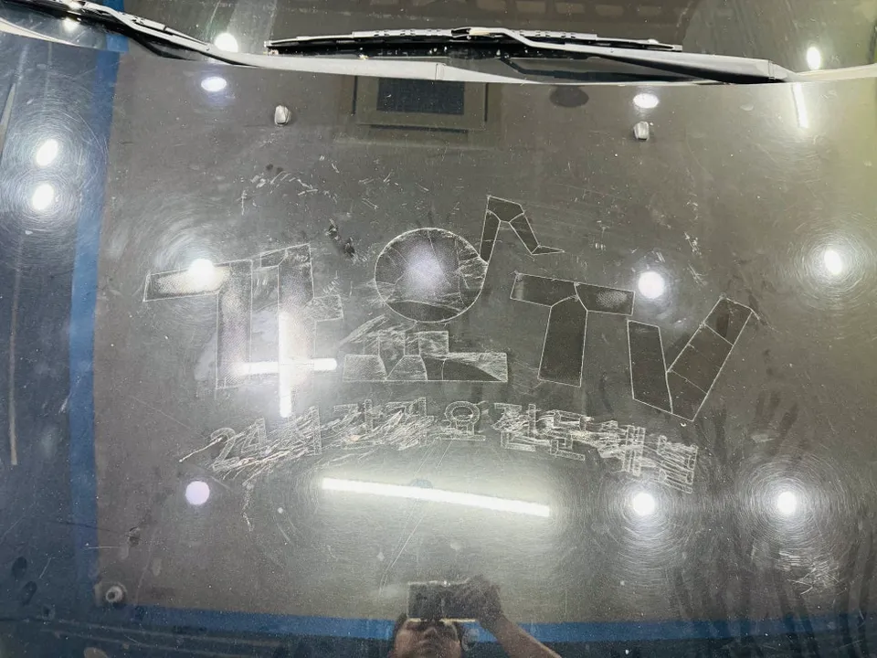 Kia Carnival vinyl wrap - Kia Carnival Vinyl Wrap Review: Cost & Results photo 5