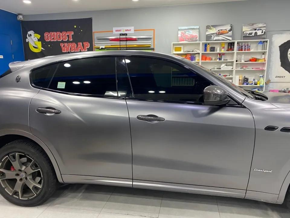 Maserati Levanteのカーラッピング事例｜費用目安・仕上がり 施工写真 2-3