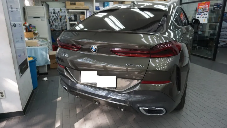 BMW X6 body kit - BMW X6 Body Kit Installation Review - Cost & Results photo 5