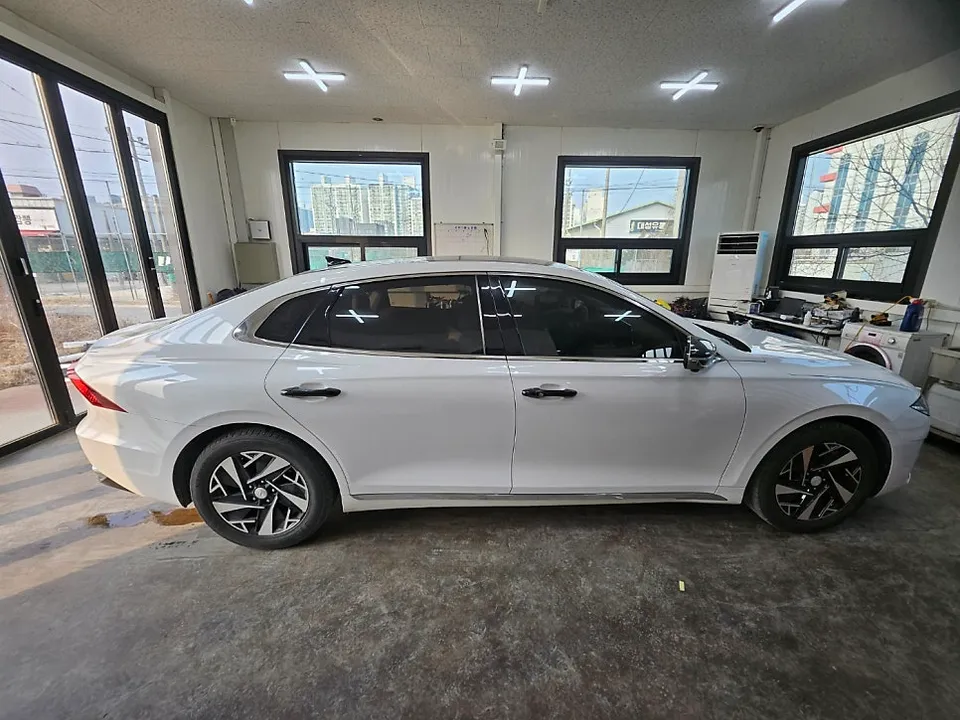 Hyundai The New Grandeur カーフィルム施工事例｜熱遮断効果 施工写真 1-2