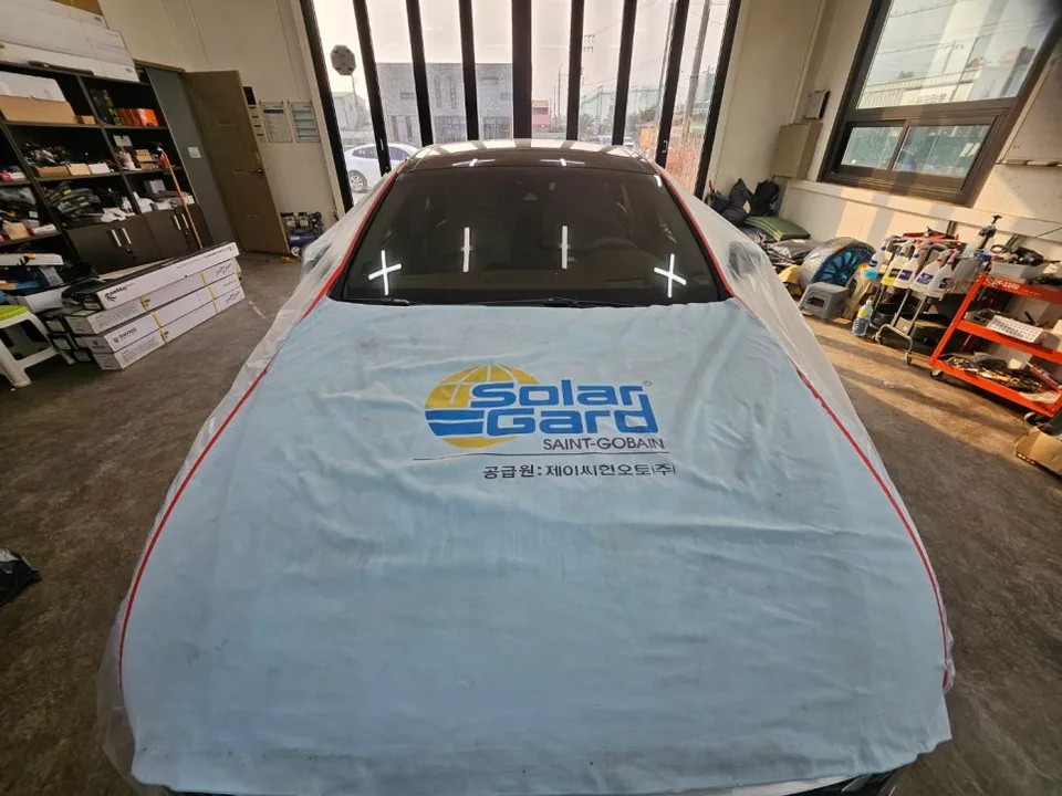 Hyundai The New Grandeur カーフィルム施工事例｜熱遮断効果 施工写真 2-2