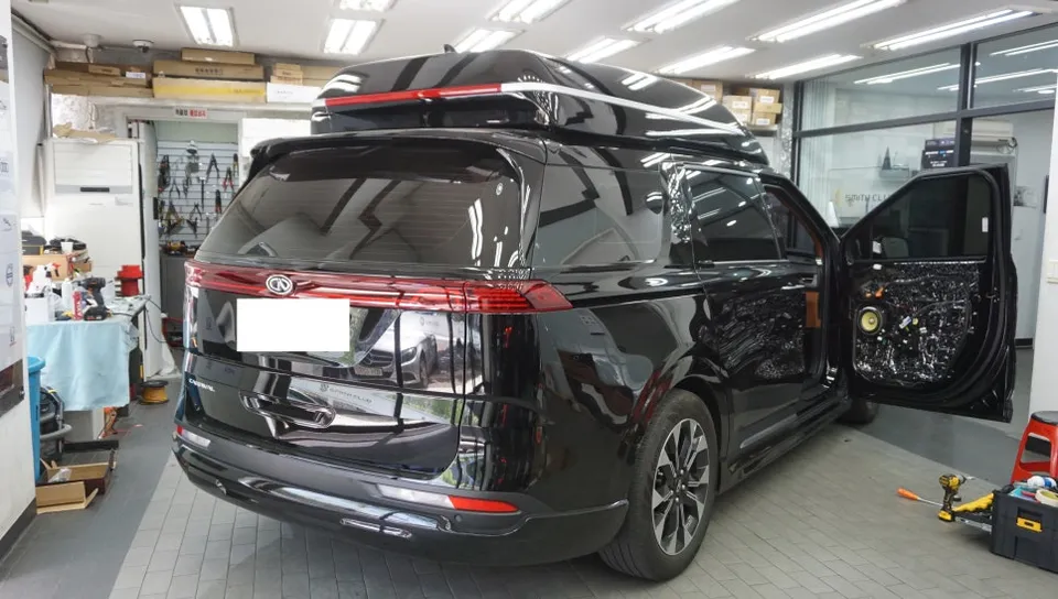 Kia Carnival KA4 oem options - Kia Carnival KA4 Oem Options Installation Review — Cost photo 5