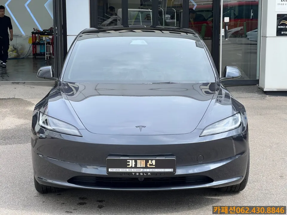 Tesla Model 3 window tinting - Tesla Model 3 Window Tinting Review - Enhanced Comfort photo 4