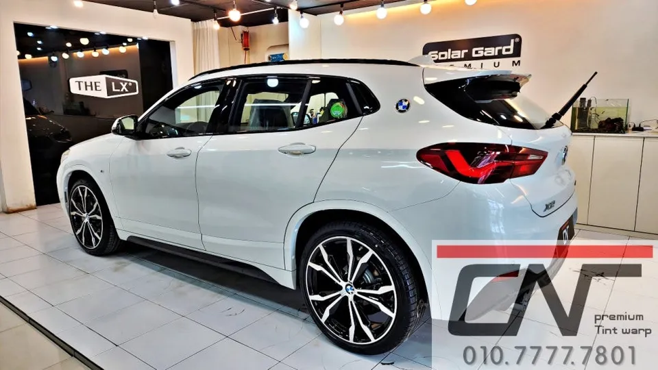 BMW X2のカーフィルム施工事例|費用目安・仕上がり 施工写真 2-1