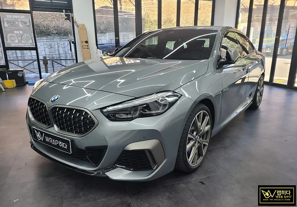 BMW M2のカーラッピング事例｜3Mサテンブラックで高級感アップ 施工写真 3-1