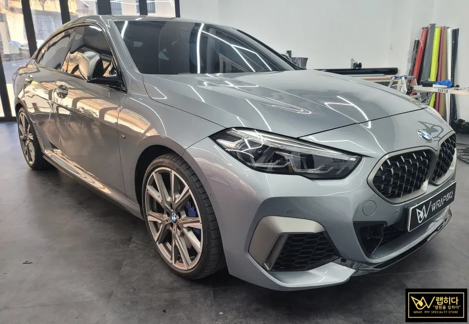 BMW M2のカーラッピング事例｜3Mサテンブラックで高級感アップ 施工写真 1-2