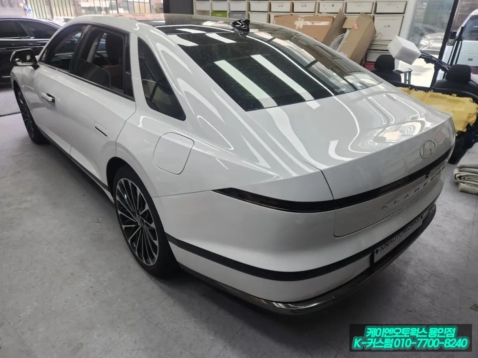 Hyundai Grandeur GN7 ambient lighting - Hyundai Grandeur GN7 Ambient Lighting Review: Cost & Results photo 3
