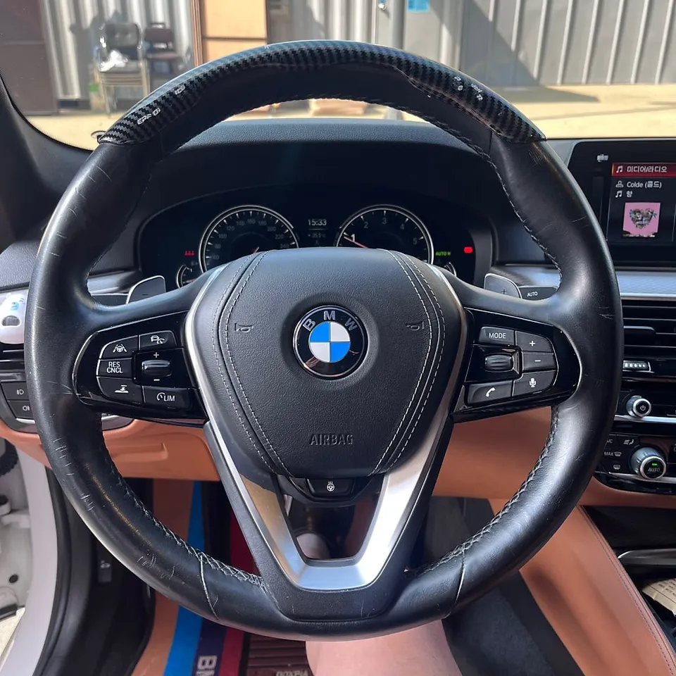 BMW 5 Series G30 steering wheel - BMW G30 5 Series Steering Wheel Customization Review photo 3