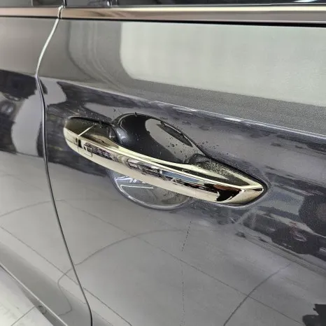 BMWのカーラッピング事例 施工写真 3-1