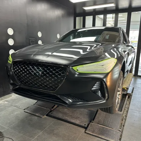 BMWのカーラッピング事例 施工写真 2-2