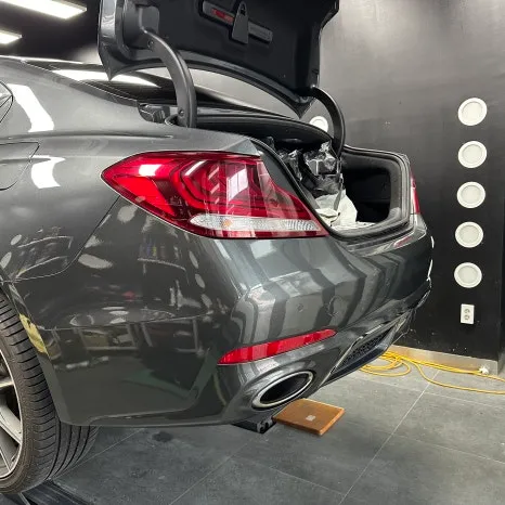 BMWのカーラッピング事例 施工写真 1-3