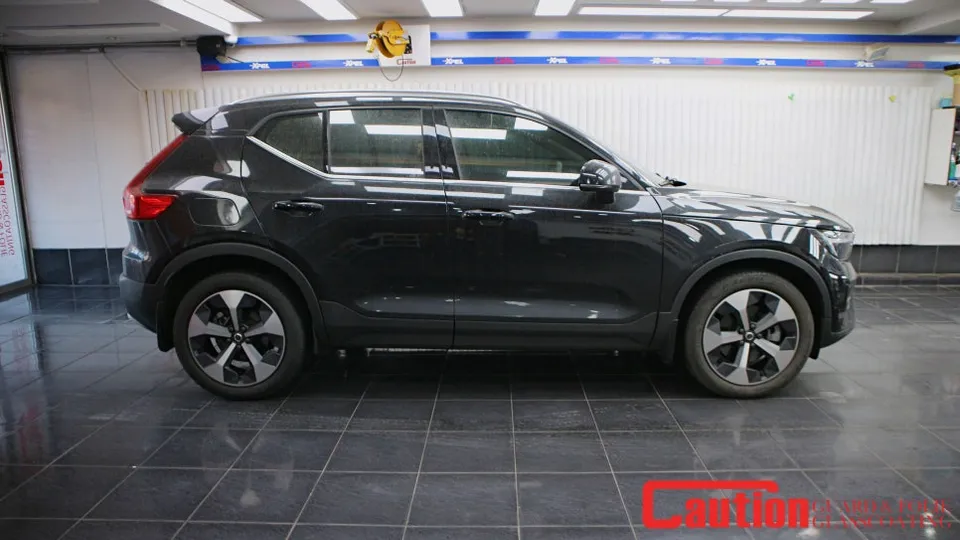 Volvo XC40 PPF施工事例｜費用目安と仕上がり 施工写真 2-1