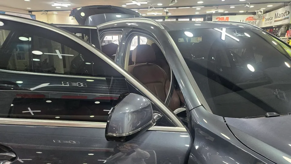 BMW X5 Dash Cam Replacement Review: Upgrading from Stock photo 3