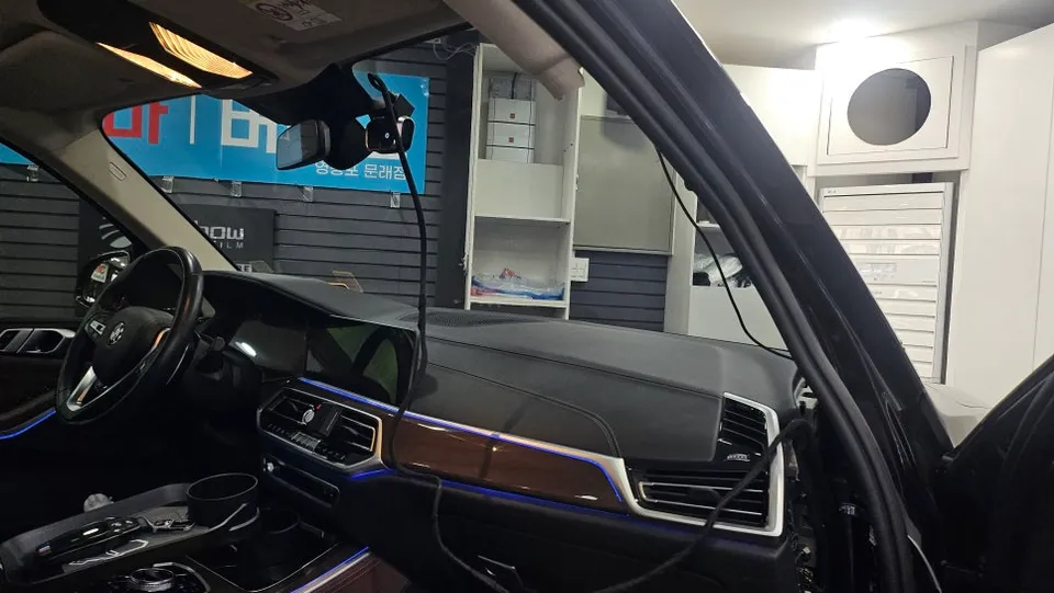 BMW X5 Dash Cam Replacement Review: Upgrading from Stock photo 4