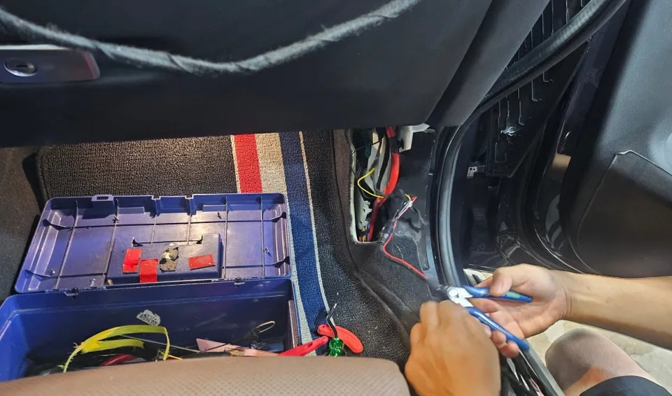 BMW X5 dash cam - BMW X5 Dash Cam Replacement Review: Upgrading from Stock photo 4