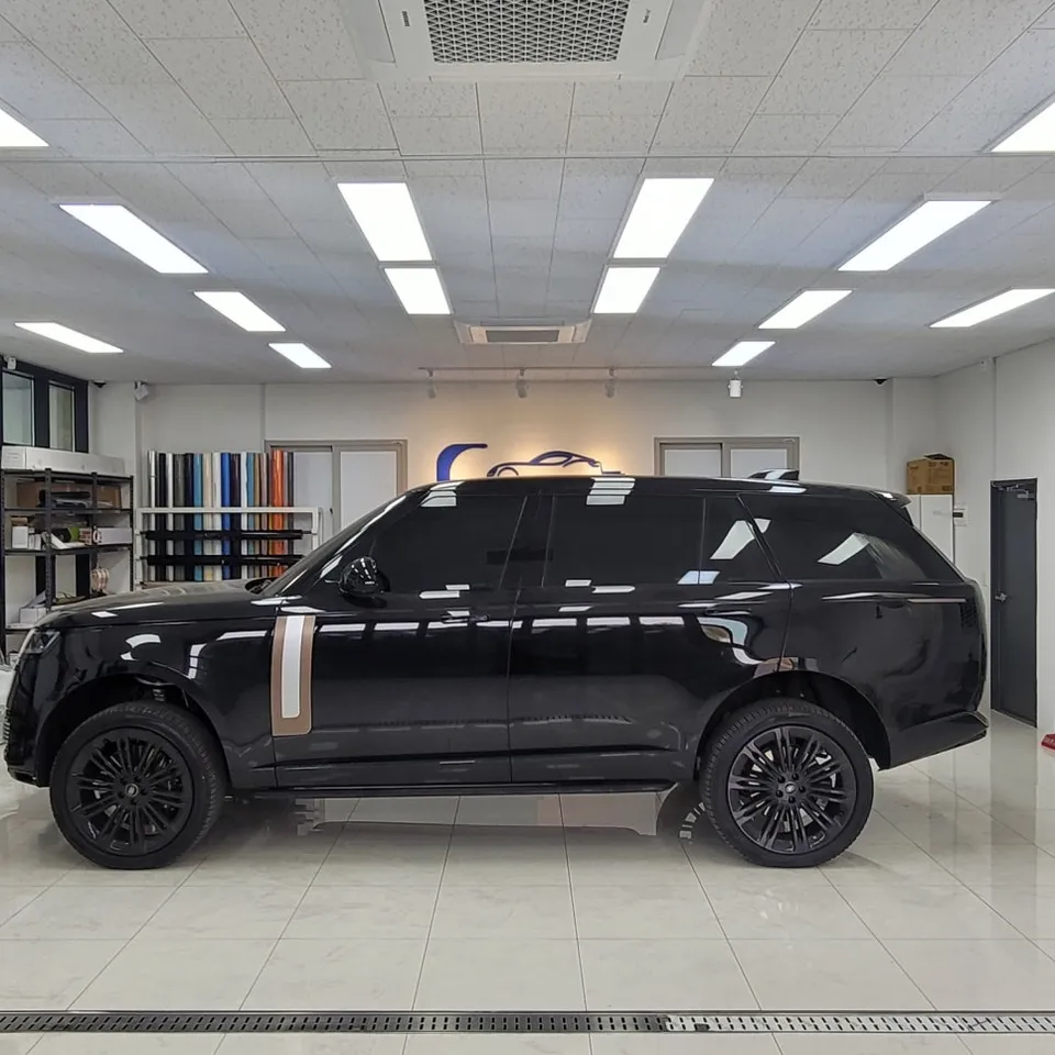 Land Rover Vogueのカーラッピング事例｜費用目安・仕上がり 施工写真 3-2
