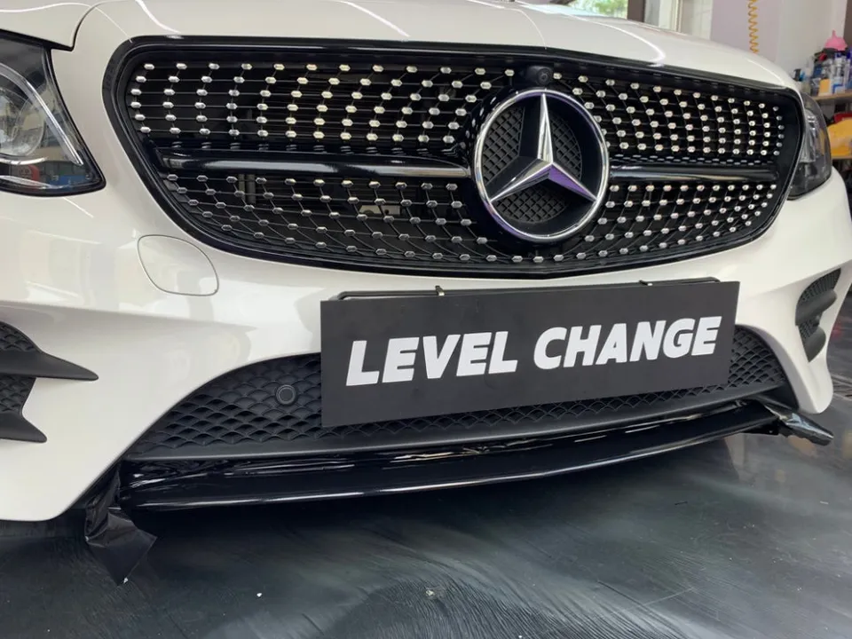 Mercedes-Benz Eクラス W213のカーラッピング事例｜費用目安・仕上がり 施工写真 3-1