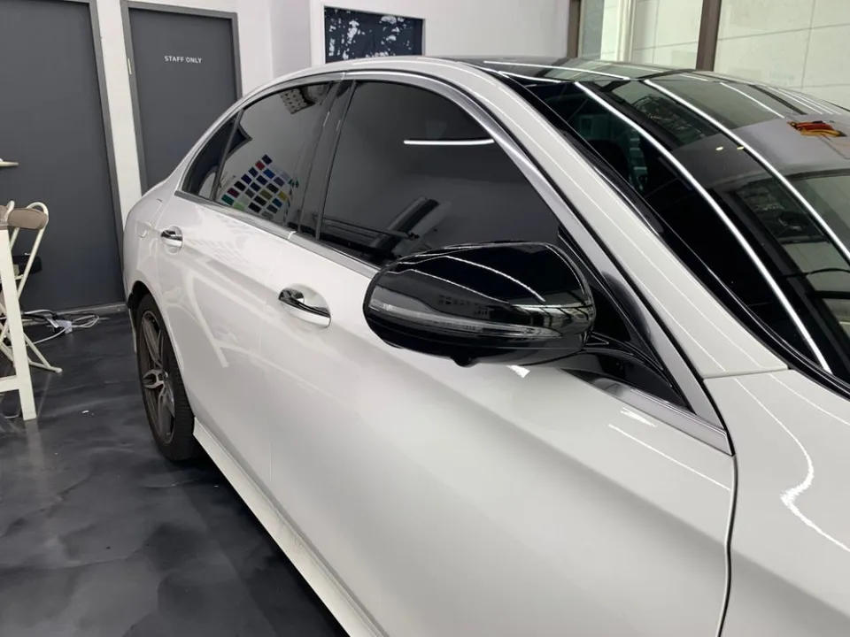 Mercedes-Benz Eクラス W213のカーラッピング事例｜費用目安・仕上がり 施工写真 1-3