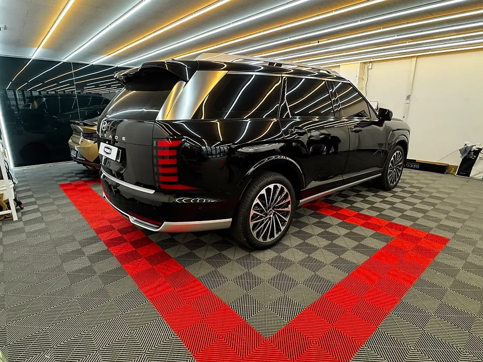 Hyundai Palisadeのカーラッピング事例｜クロームパーツのオールブラック化 写真